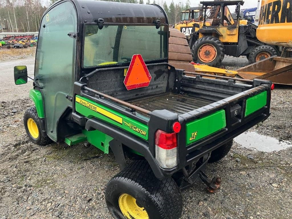 John Deere Gator 4x2, for parts - Quadricycle: photos 2 John Deere Gator 4x2, for parts - Quadricycle: photos 2