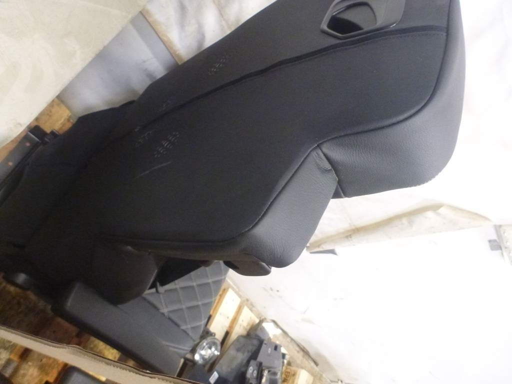 Mercedes-Benz Actros - Cabine pour Camion: photos 4 Mercedes-Benz Actros - Cabine pour Camion: photos 4