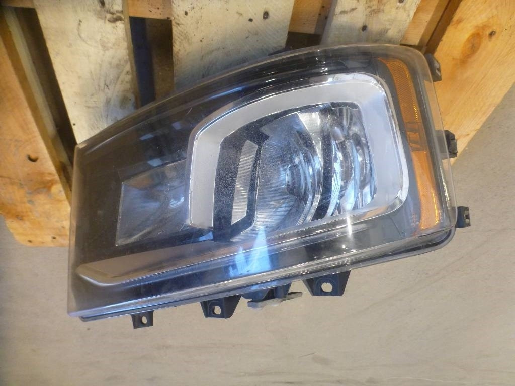 Scania R 650 - Système électrique pour Camion: photos 1 Scania R 650 - Système électrique pour Camion: photos 1