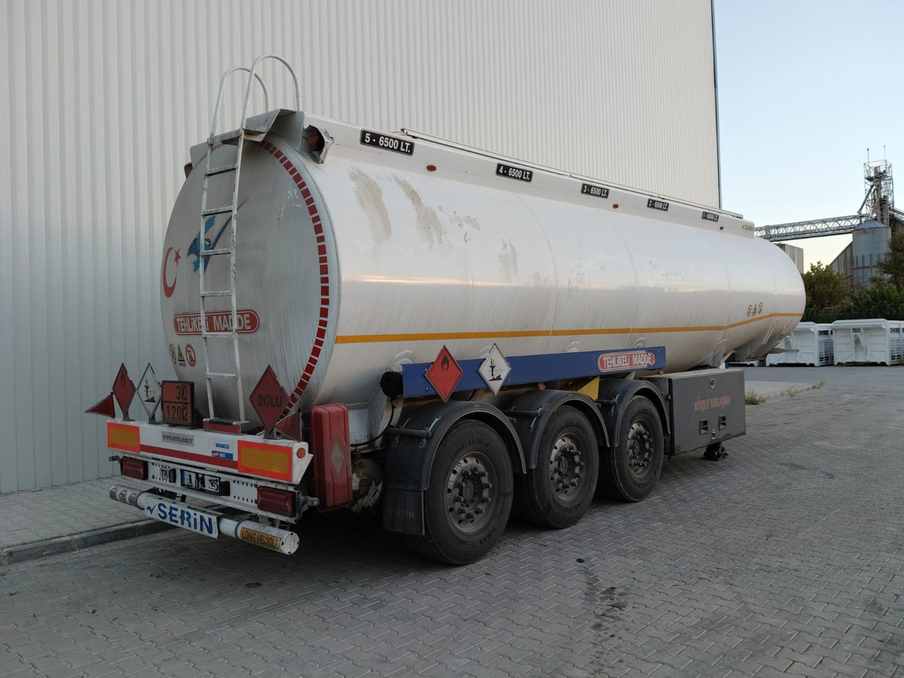 SERIN SECOND HAND - Semi-remorque citerne: photos 5 SERIN SECOND HAND - Semi-remorque citerne: photos 5