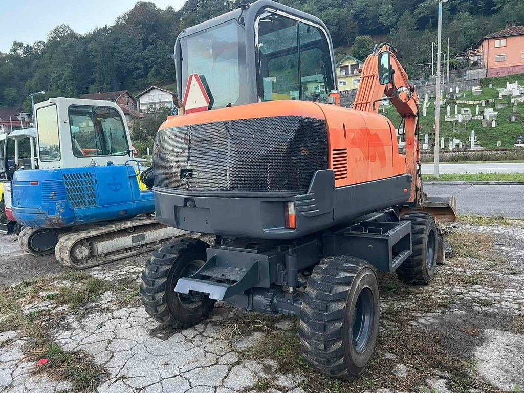 Doosan S55W-V Plus, 4800hours - Pelle sur pneus: photos 4 Doosan S55W-V Plus, 4800hours - Pelle sur pneus: photos 4