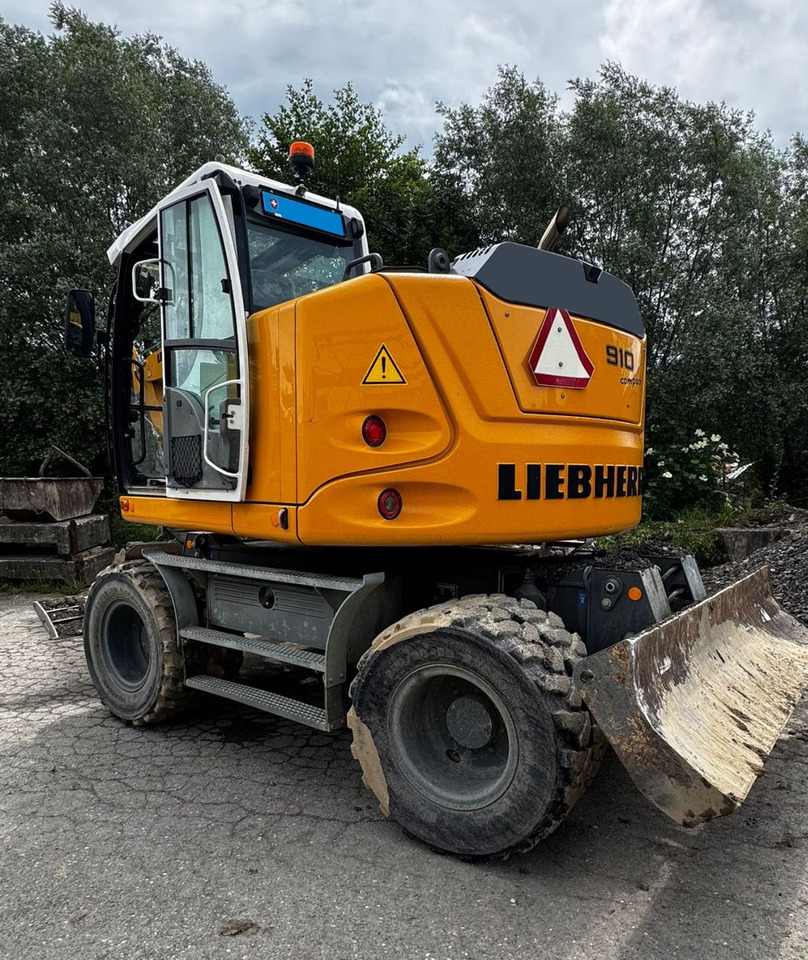 Liebherr A910 Compact Litronic,3 Schaufeln,Schnellwechsle - Pelle sur pneus: photos 3 Liebherr A910 Compact Litronic,3 Schaufeln,Schnellwechsle - Pelle sur pneus: photos 3