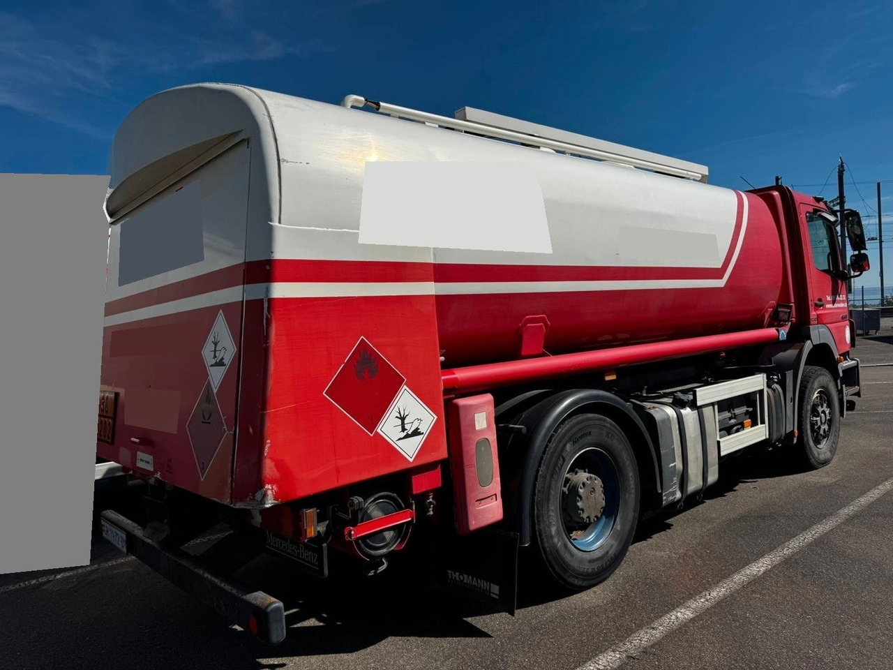 Mercedes-Benz Axor 1833, ADR, E4, 2 Kammern 1. 5000L 2. 7000L - Camion citerne: photos 3 Mercedes-Benz Axor 1833, ADR, E4, 2 Kammern 1. 5000L 2. 7000L - Camion citerne: photos 3