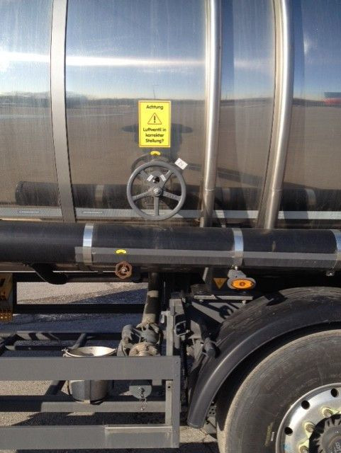 Semi-remorque citerne Schwarzmüller C203 / C12,  2 Kammern,  Bitumen, 33'000L Schwarzmüller C203 / C12,  2 Kammern,  Bitumen, 33'000L: photos 7