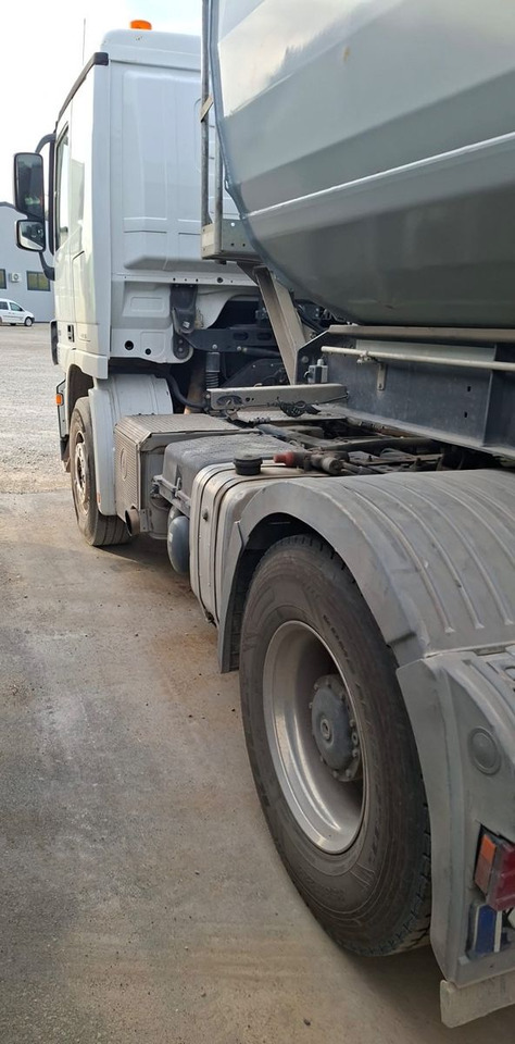 Mercedes-Benz Actros 1844 4x2, MP3, Euro 5 - Tracteur routier: photos 4 Mercedes-Benz Actros 1844 4x2, MP3, Euro 5 - Tracteur routier: photos 4