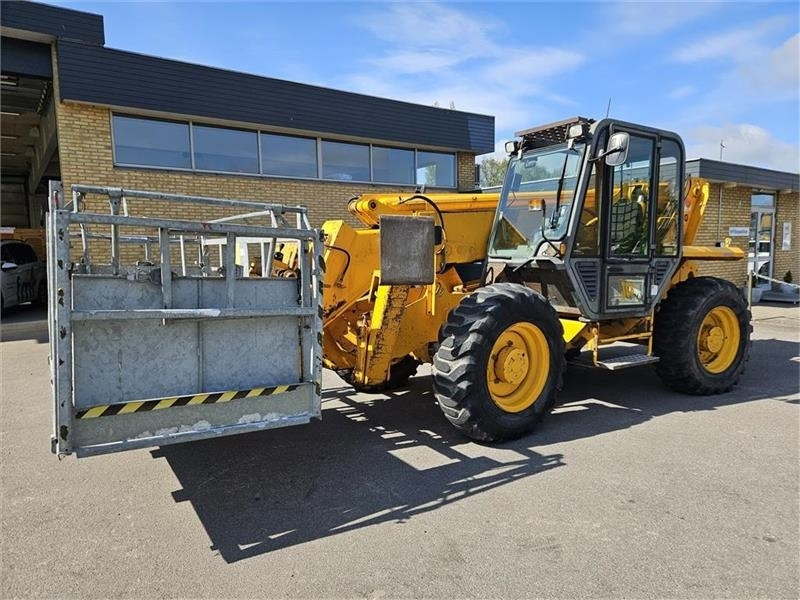 JCB 537-130 med mandskabskurv - Chariot télescopique: photos 1 JCB 537-130 med mandskabskurv - Chariot télescopique: photos 1
