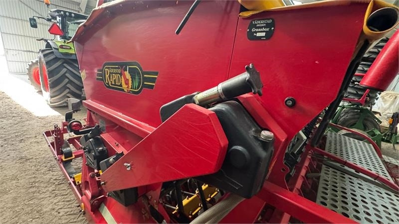 Vaderstad Rapid 400C Rapid 400 C - Combiné de semis: photos 4 Vaderstad Rapid 400C Rapid 400 C - Combiné de semis: photos 4