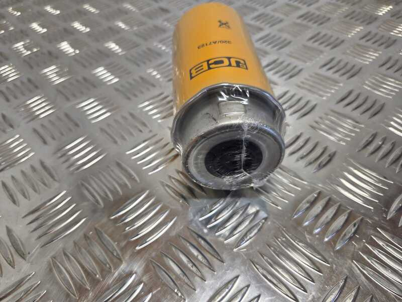 Fuel filter 320/A7123 supersedes 32/925950 - Moteur et pièces pour Engins de chantier: photos 3 Fuel filter 320/A7123 supersedes 32/925950 - Moteur et pièces pour Engins de chantier: photos 3