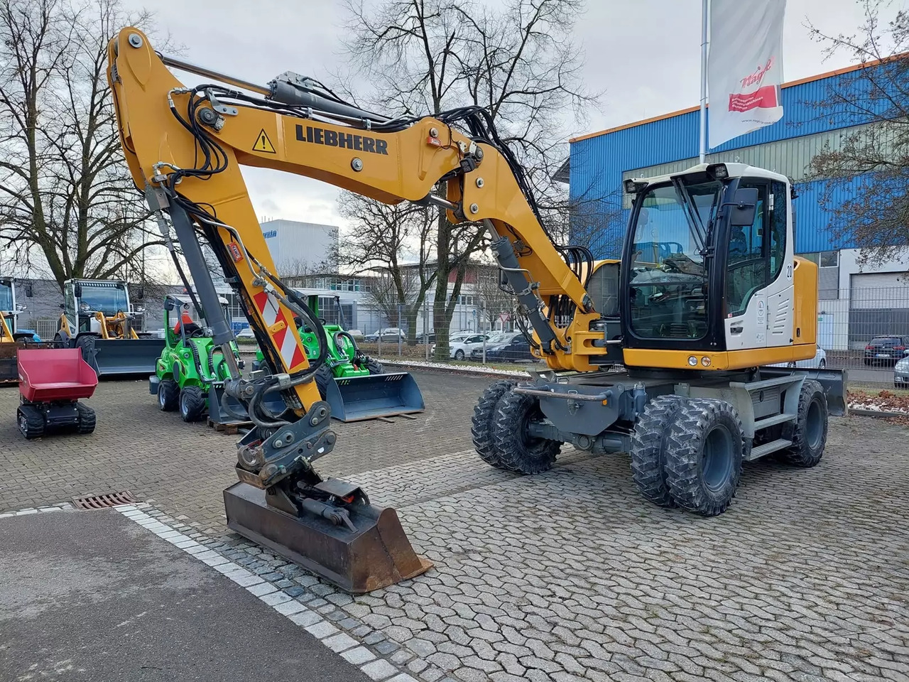 2018 Liebherr A 912 Compact - Pelle sur pneus: photos 1 2018 Liebherr A 912 Compact - Pelle sur pneus: photos 1