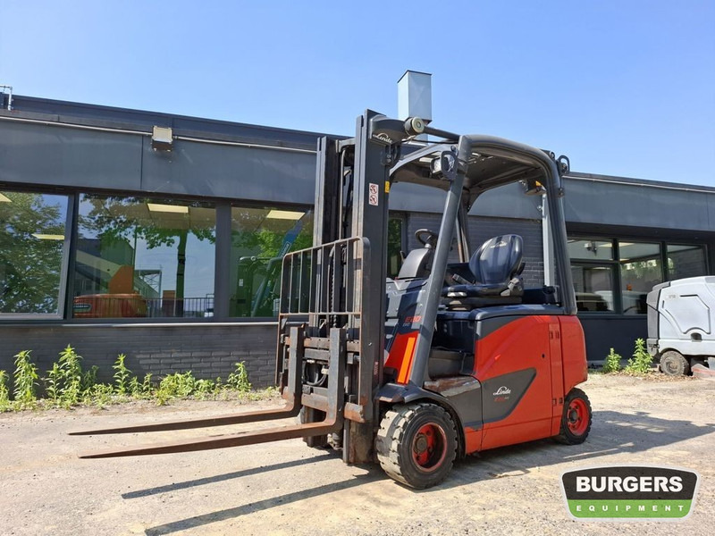 Linde E20PH - Chariot élévateur électrique: photos 1 Linde E20PH - Chariot élévateur électrique: photos 1