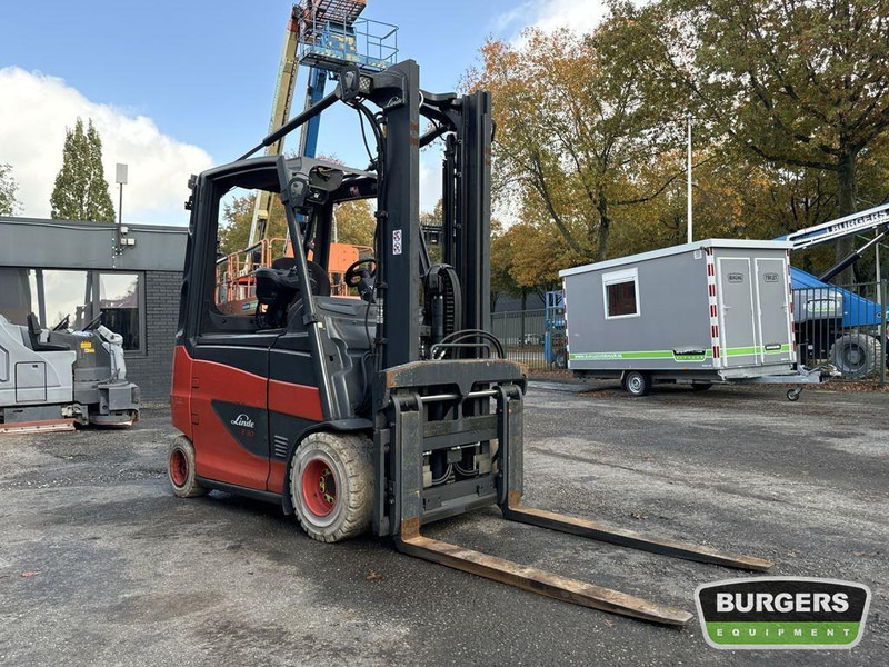 Linde E30H-01 600 - Chariot élévateur électrique: photos 5 Linde E30H-01 600 - Chariot élévateur électrique: photos 5