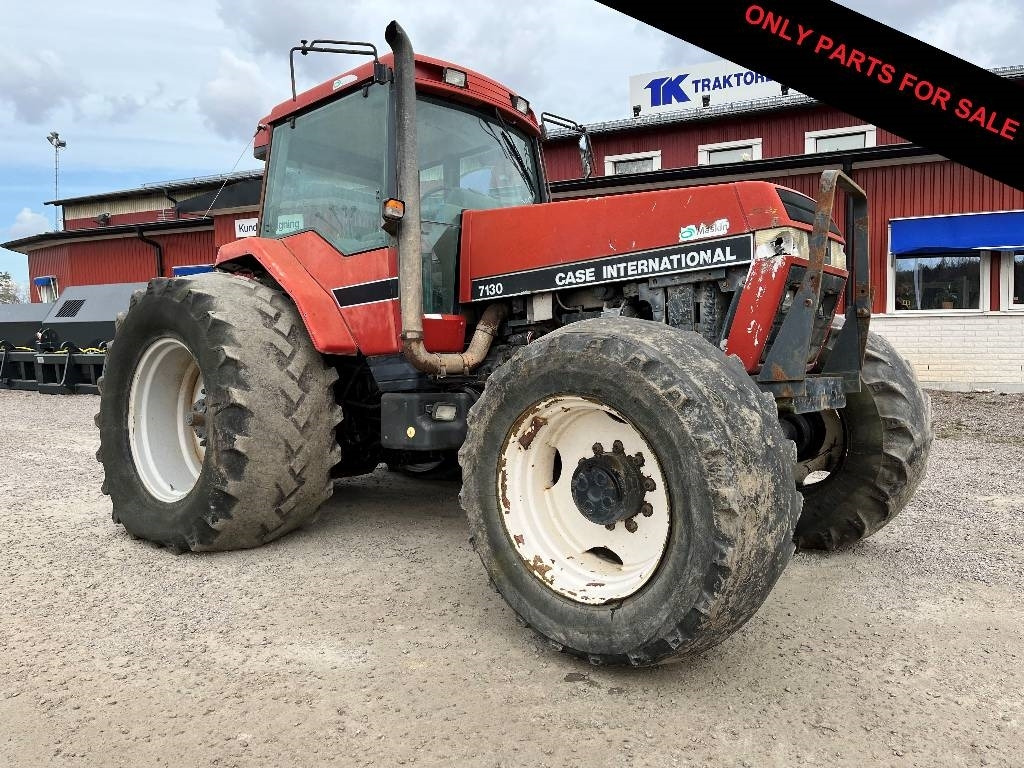 Case IH 7110 Magnum Dismantled: only spare parts - Tracteur agricole: photos 1 Case IH 7110 Magnum Dismantled: only spare parts - Tracteur agricole: photos 1
