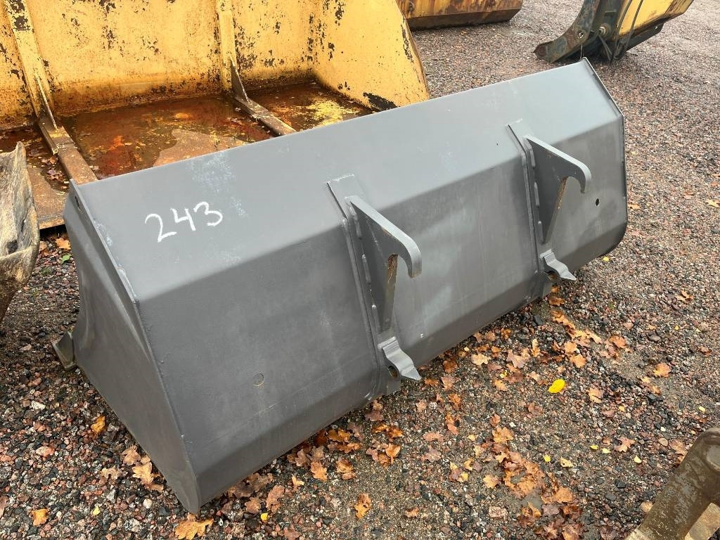 Grusskopa Jordskopa Trima SMS fäste - Godet pour chargeur: photos 3 Grusskopa Jordskopa Trima SMS fäste - Godet pour chargeur: photos 3