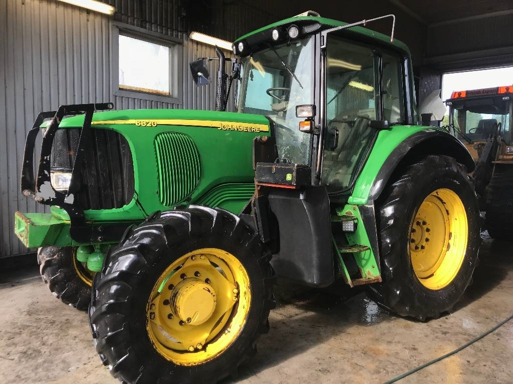 John Deere 6820 Dismantled for spareparts - Tracteur agricole: photos 1 John Deere 6820 Dismantled for spareparts - Tracteur agricole: photos 1