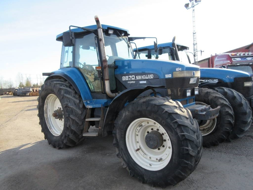 New Holland 8870 Dismantled for spare parts - Tracteur agricole: photos 1 New Holland 8870 Dismantled for spare parts - Tracteur agricole: photos 1