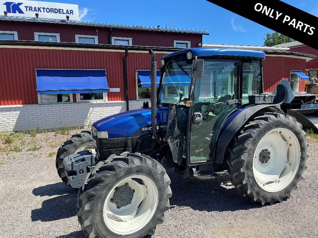 New Holland TN 75 S Dismantled: only spare parts  - Tracteur agricole: photos 1 New Holland TN 75 S Dismantled: only spare parts  - Tracteur agricole: photos 1