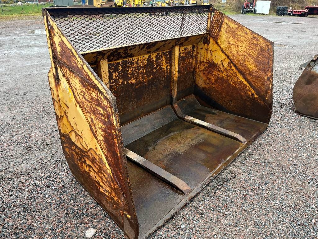 Snöskopa / Lättmatrialskopa Lilla Bm fästet - Godet pour Engins de chantier: photos 1 Snöskopa / Lättmatrialskopa Lilla Bm fästet - Godet pour Engins de chantier: photos 1