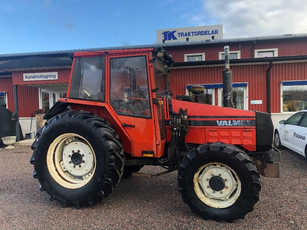 Valmet 805 Dismantled: only spare parts - Tracteur agricole: photos 1 Valmet 805 Dismantled: only spare parts - Tracteur agricole: photos 1