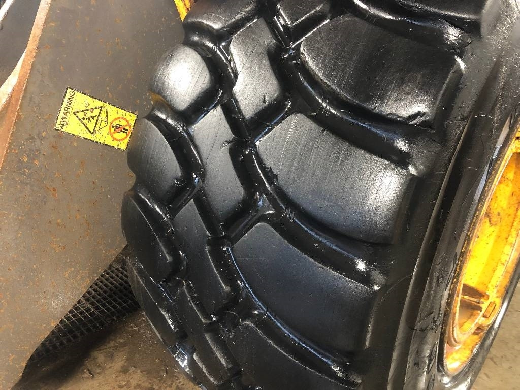 Volvo L 220 E Dismantled: only spare parts  - Chargeuse sur pneus: photos 5 Volvo L 220 E Dismantled: only spare parts  - Chargeuse sur pneus: photos 5