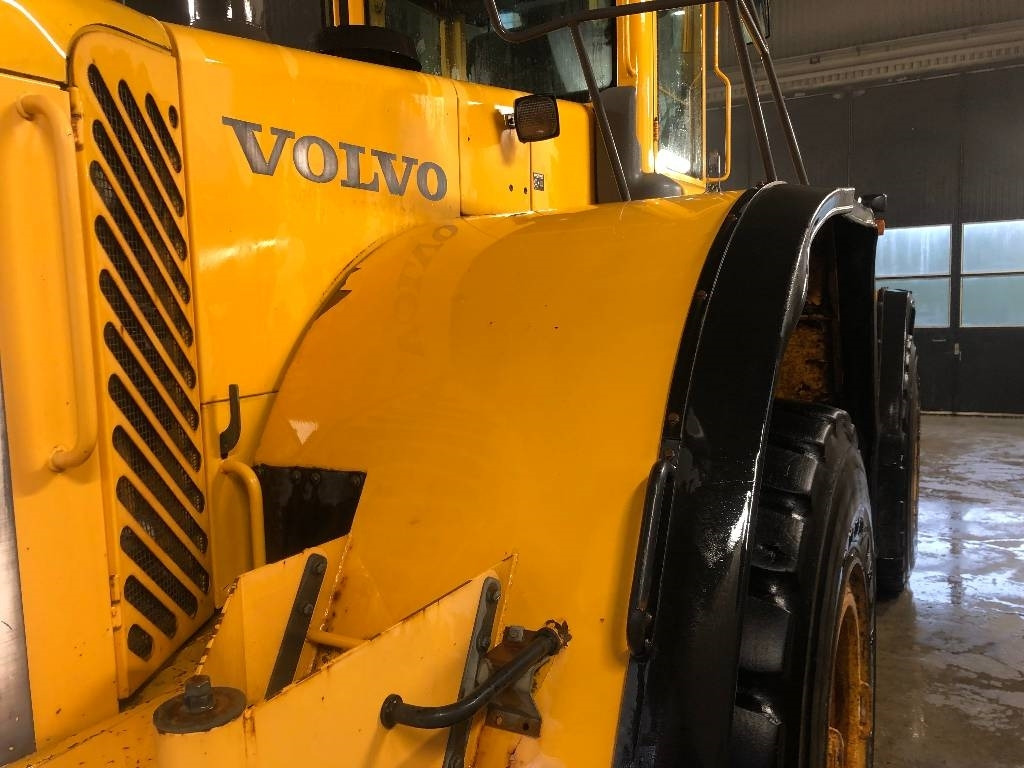 Chargeuse sur pneus Volvo L 220 E Dismantled: only spare parts: photos 10 Chargeuse sur pneus Volvo L 220 E Dismantled: only spare parts: photos 10