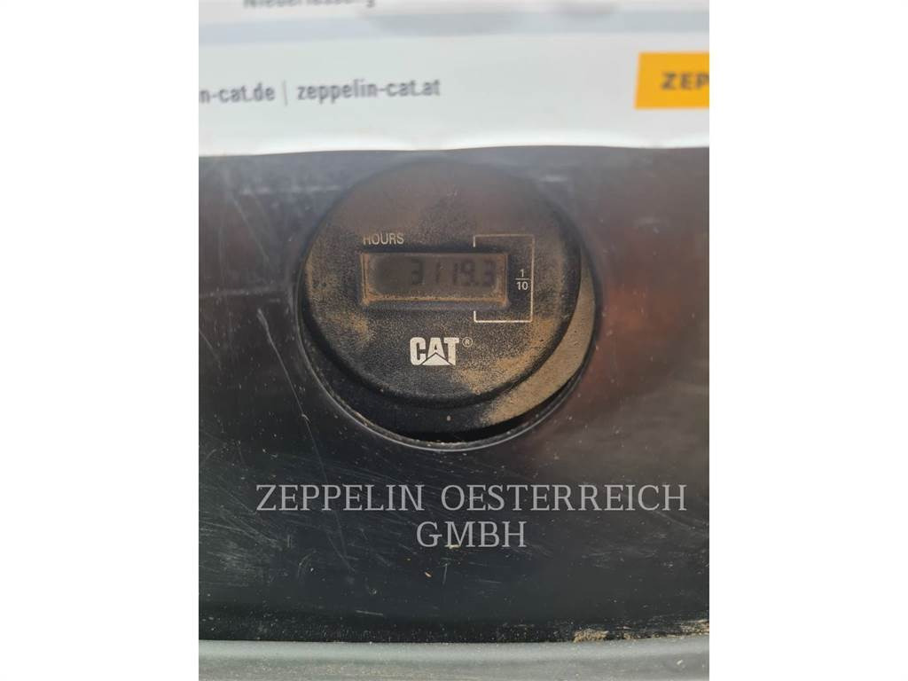 CAT 305.5E2CR - Pelle sur chenille: photos 5 CAT 305.5E2CR - Pelle sur chenille: photos 5