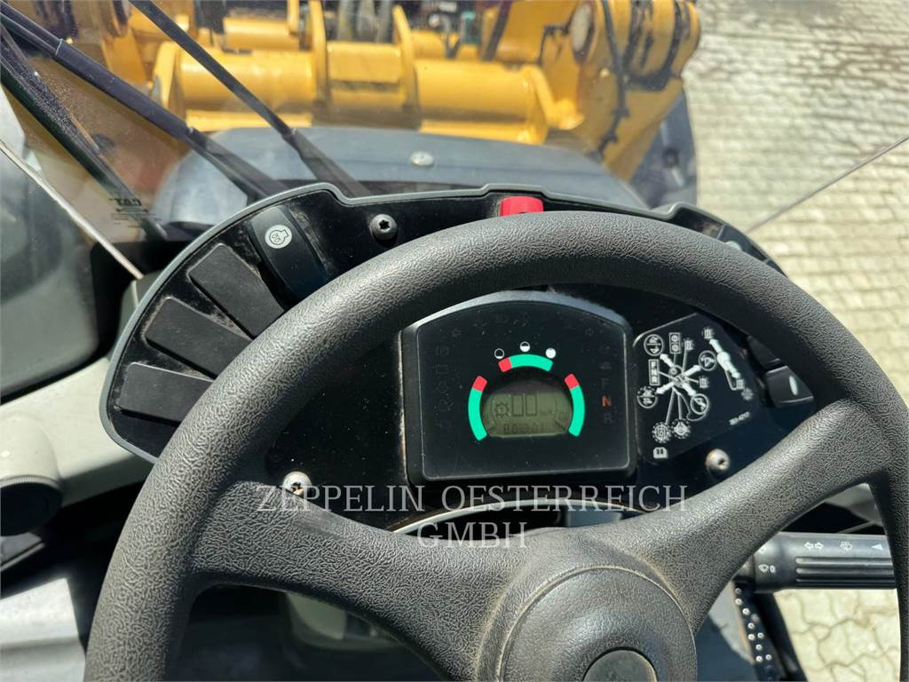 CAT 906H2 - Chargeuse sur pneus: photos 5 CAT 906H2 - Chargeuse sur pneus: photos 5