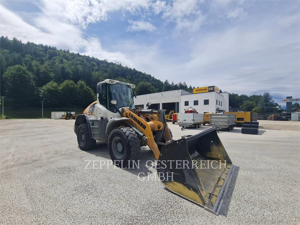 Liebherr L526 - Chargeuse sur pneus: photos 2 Liebherr L526 - Chargeuse sur pneus: photos 2