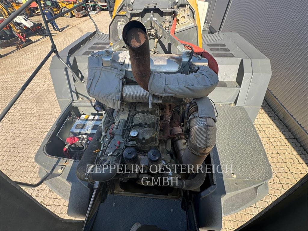 Chargeuse sur pneus Liebherr L586: photos 7