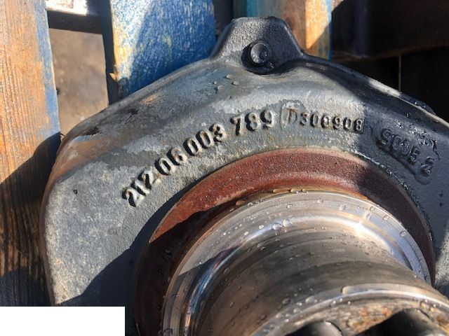 Bobcat - Zwrotnica - Fusée d'essieu pour Machine agricole: photos 2 Bobcat - Zwrotnica - Fusée d'essieu pour Machine agricole: photos 2