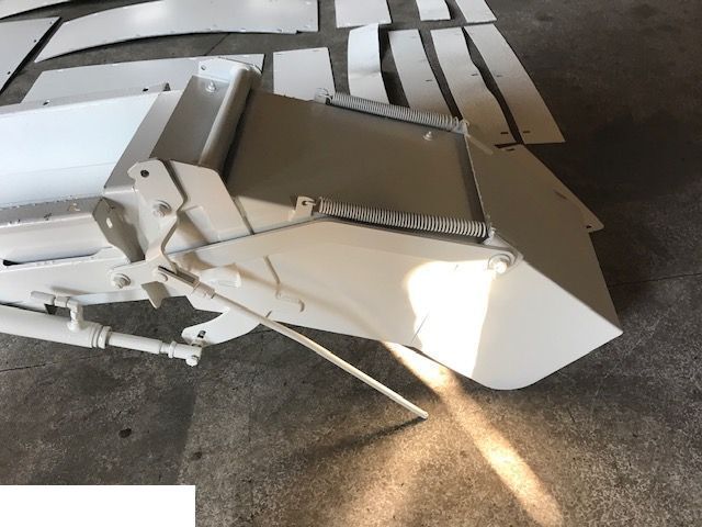 Claas Jaguar 930 940 960 980 - Końcówka Tunelu - Carrosserie et extérieur pour Ensileuse: photos 1 Claas Jaguar 930 940 960 980 - Końcówka Tunelu - Carrosserie et extérieur pour Ensileuse: photos 1