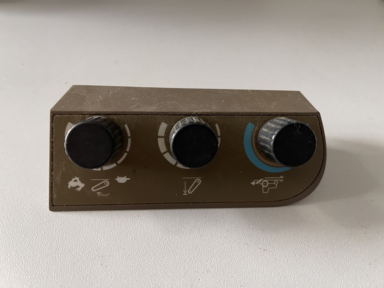 JOHN DEERE RE 566767-sterownik - Système électrique pour Machine agricole: photos 1 JOHN DEERE RE 566767-sterownik - Système électrique pour Machine agricole: photos 1