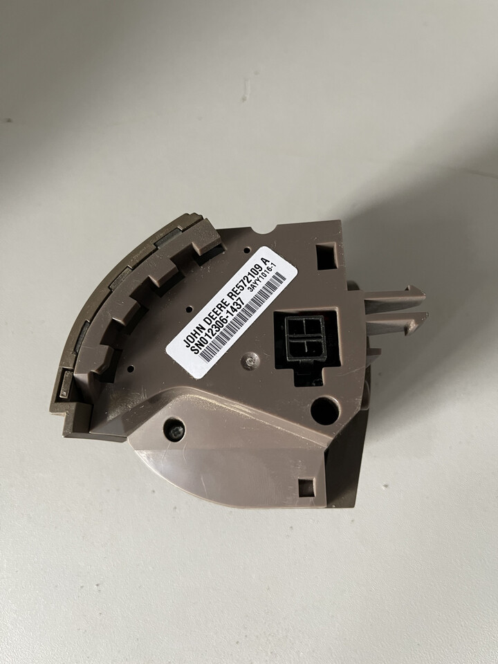 JOHN DEERE RE572109-sterownik - Système électrique pour: photos 2 JOHN DEERE RE572109-sterownik - Système électrique pour: photos 2