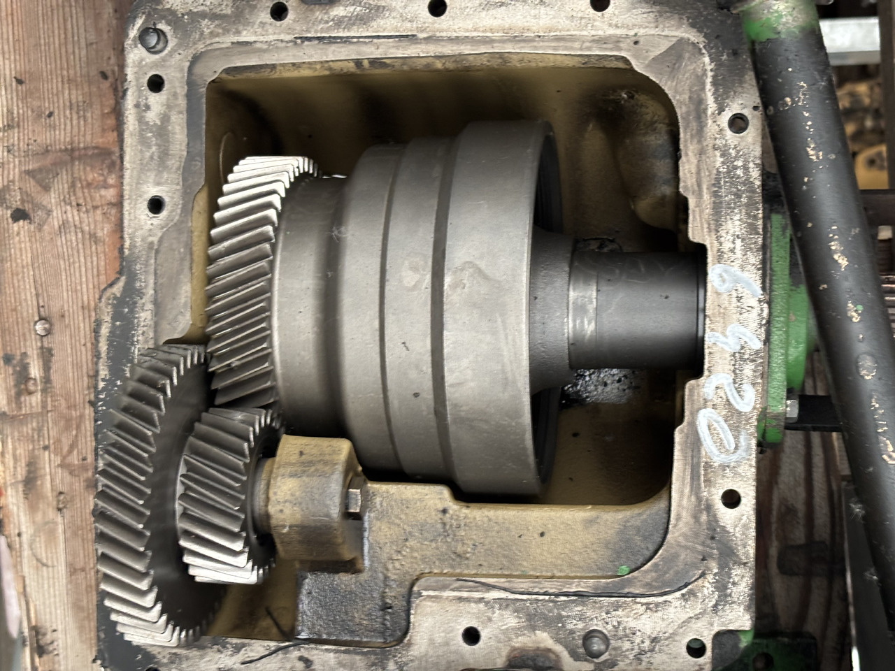 John Deere 6320 6420 6420S Przystawka Przedniego Napędu AL173581 AL161319 L157993 L78828 - Transmission pour Machine agricole: photos 1 John Deere 6320 6420 6420S Przystawka Przedniego Napędu AL173581 AL161319 L157993 L78828 - Transmission pour Machine agricole: photos 1