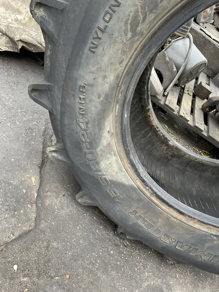 Opona 15.5/80-24 15-5/80/24 traktor - Pneu pour Machine agricole: photos 3 Opona 15.5/80-24 15-5/80/24 traktor - Pneu pour Machine agricole: photos 3