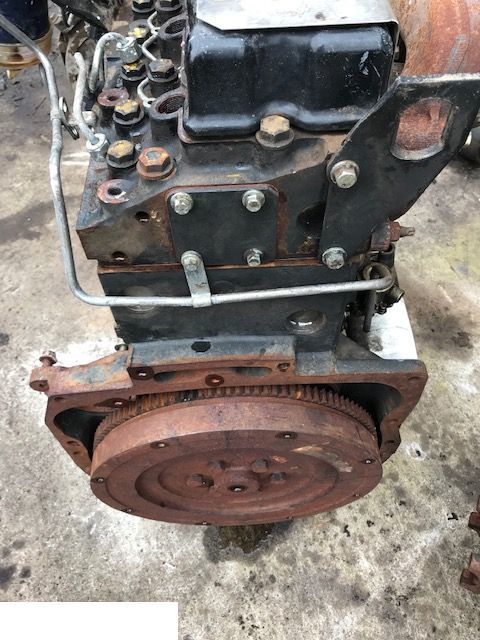 Perkins 1004.4 , Perkins AQ31424 - CZĘŚCI - Moteur et pièces pour Machine agricole: photos 4 Perkins 1004.4 , Perkins AQ31424 - CZĘŚCI - Moteur et pièces pour Machine agricole: photos 4