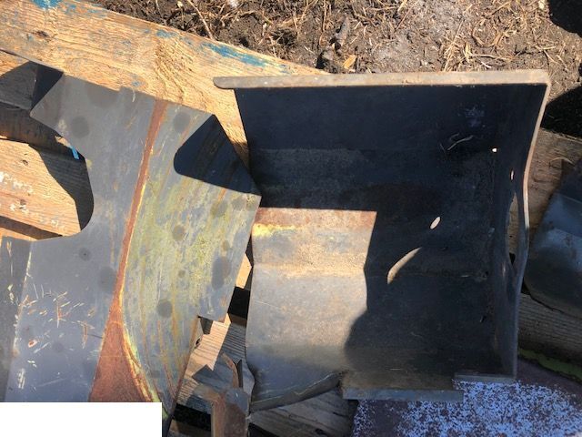 Pièces de rechange pour Cueilleur de maïs Claas RU 600 XTRA - Osłony: photos 8