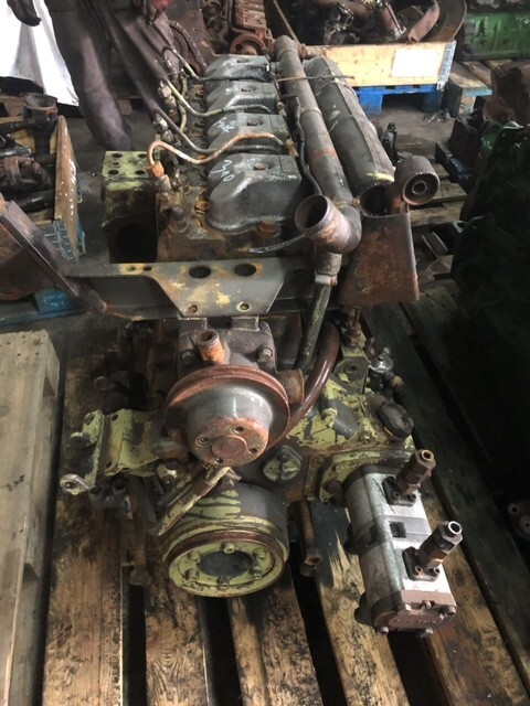 Silnik MWM 226-4 Fendt Renault pompa paliwa słupek czesci głowica - Moteur et pièces pour Machine agricole: photos 1 Silnik MWM 226-4 Fendt Renault pompa paliwa słupek czesci głowica - Moteur et pièces pour Machine agricole: photos 1