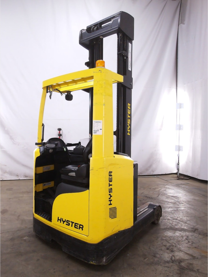 Hyster R1.6 - Chariot à mât rétractable: photos 3 Hyster R1.6 - Chariot à mât rétractable: photos 3