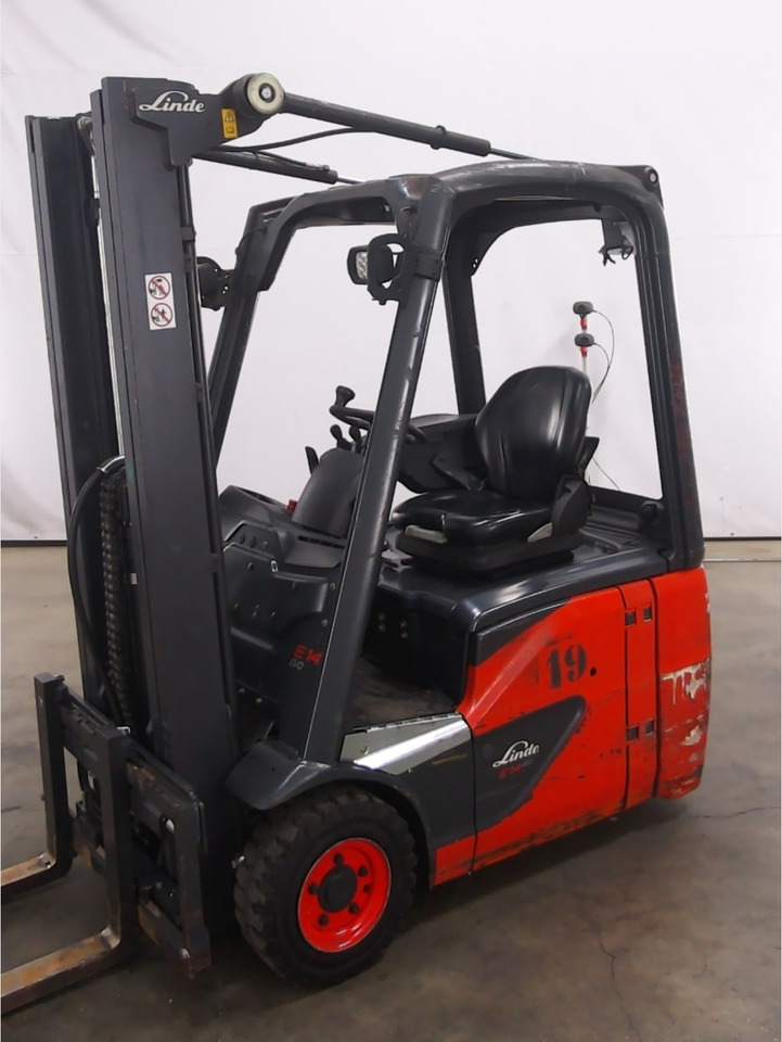 Linde E14-02 - Chariot élévateur électrique: photos 1 Linde E14-02 - Chariot élévateur électrique: photos 1