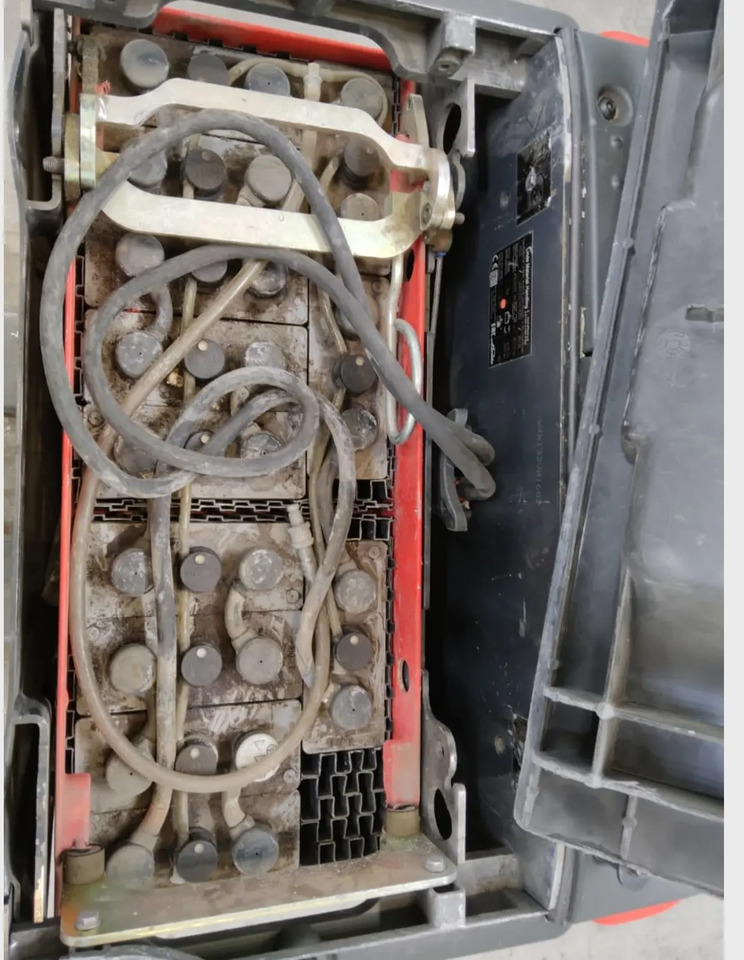 Linde N20/540mm/2400mm - Préparateur de commandes: photos 4 Linde N20/540mm/2400mm - Préparateur de commandes: photos 4