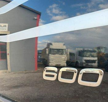 Volvo FH16-600. Euro 5 - Camion plateau: photos 3 Volvo FH16-600. Euro 5 - Camion plateau: photos 3