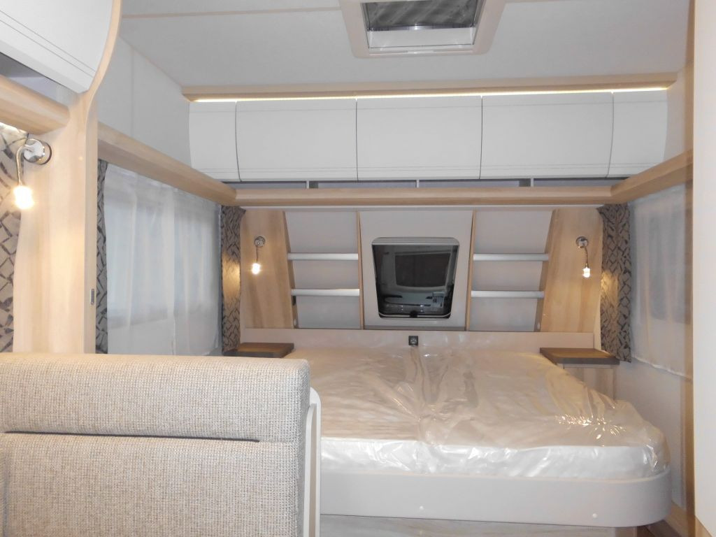 Hobby De Luxe 460 SFf 2025 AUTARK FBH 1500kg. +++ Hobby De Luxe 460 SFf mit Extras, Lagerabverkauf - Caravane: photos 1 Hobby De Luxe 460 SFf 2025 AUTARK FBH 1500kg. +++ Hobby De Luxe 460 SFf mit Extras, Lagerabverkauf - Caravane: photos 1