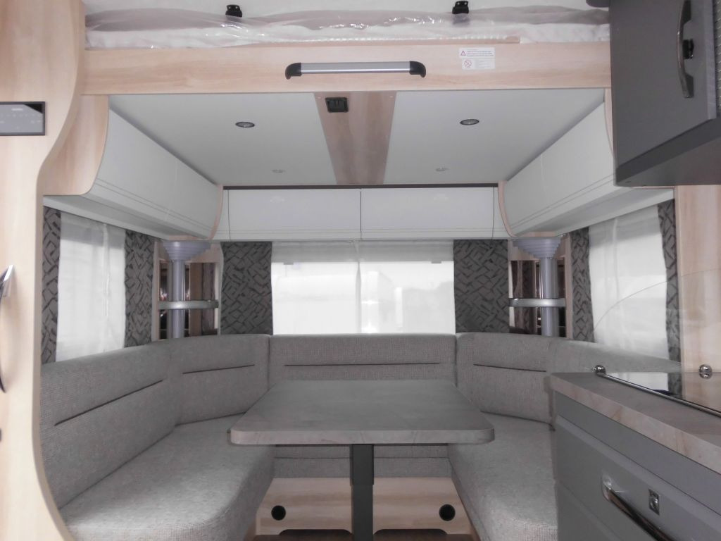 Hobby De Luxe 515 UHL mit Extras, Lagerabverkauf! - Caravane: photos 1 Hobby De Luxe 515 UHL mit Extras, Lagerabverkauf! - Caravane: photos 1