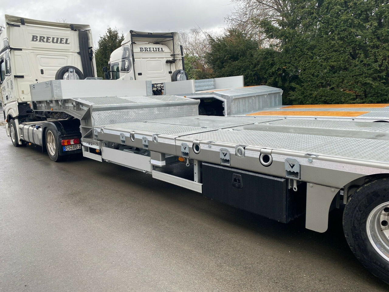 VEGA Verzinkt+LIFT+LENKACHSE+LED - Semi-remorque surbaissé: photos 4 VEGA Verzinkt+LIFT+LENKACHSE+LED - Semi-remorque surbaissé: photos 4