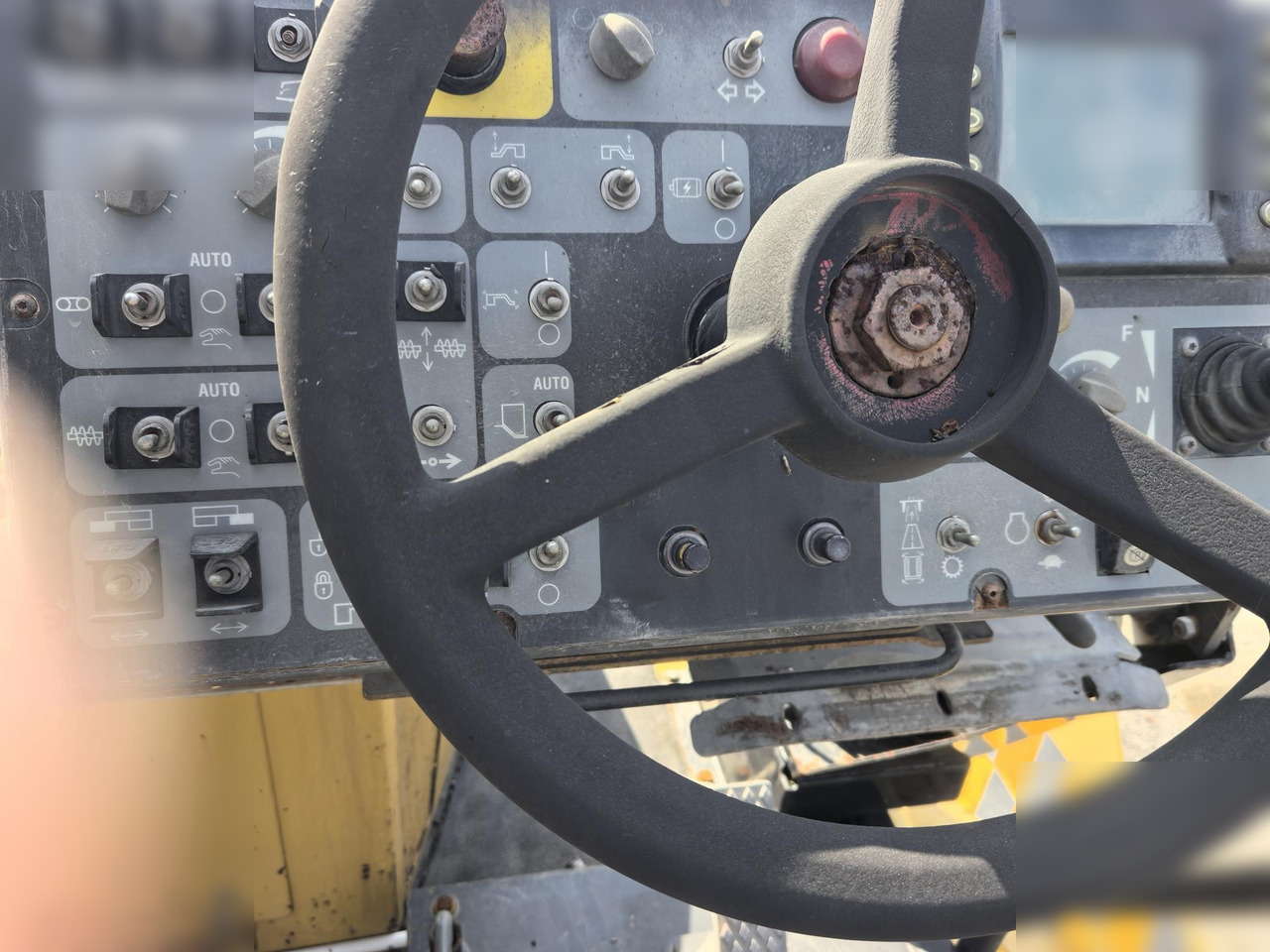 2010 CATERPILLAR AP-655D - Finisseur: photos 5 2010 CATERPILLAR AP-655D - Finisseur: photos 5