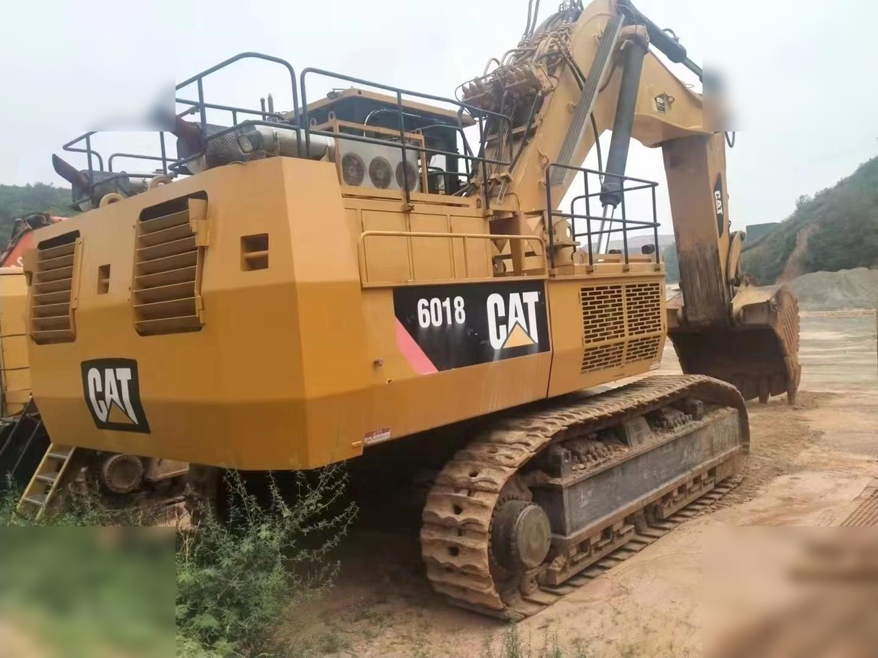 2013 CATERPILLAR 6018 - Pelle sur chenille: photos 2 2013 CATERPILLAR 6018 - Pelle sur chenille: photos 2