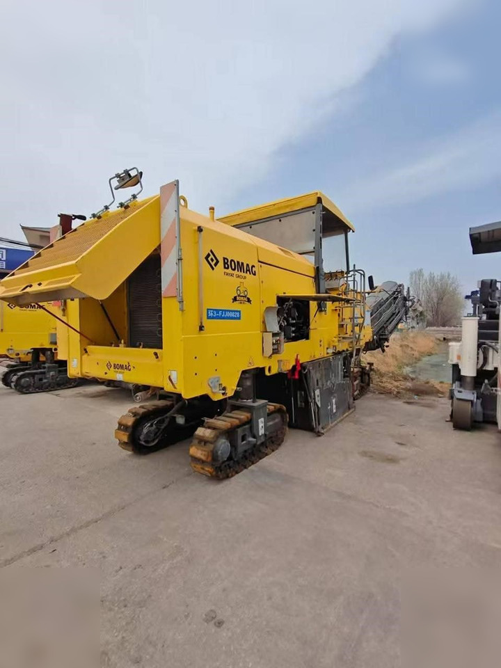 2017 BOMAG BM2000/60-2 - Fraiseuse à froid: photos 2 2017 BOMAG BM2000/60-2 - Fraiseuse à froid: photos 2