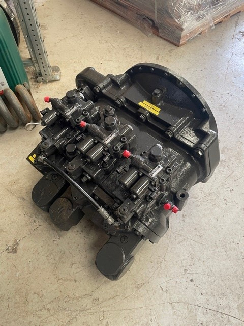 Hitachi ZX210-5 - Pompe hydraulique pour Pelle: photos 1 Hitachi ZX210-5 - Pompe hydraulique pour Pelle: photos 1