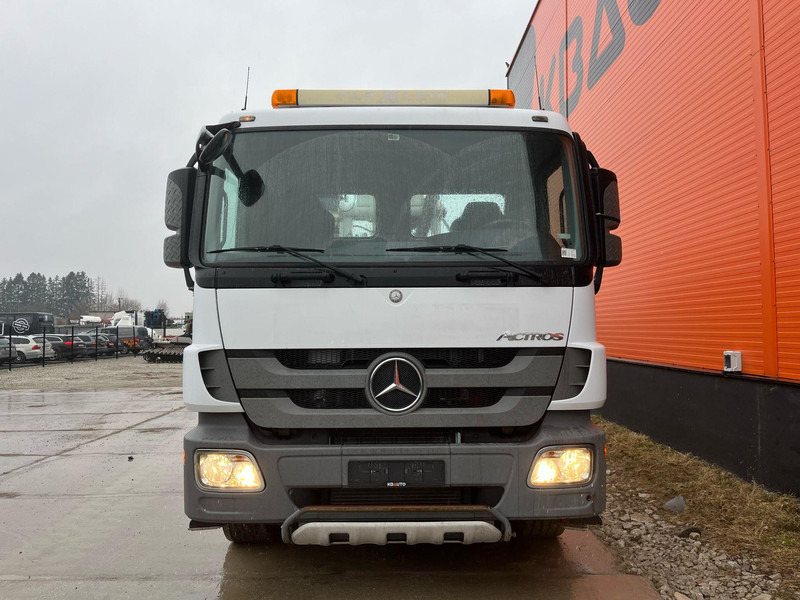 Mercedes-Benz Actros 2636 6x4 Esslift 1000 / lifting cylinders missing ! - Camion, Camion grue: photos 3 Mercedes-Benz Actros 2636 6x4 Esslift 1000 / lifting cylinders missing ! - Camion, Camion grue: photos 3