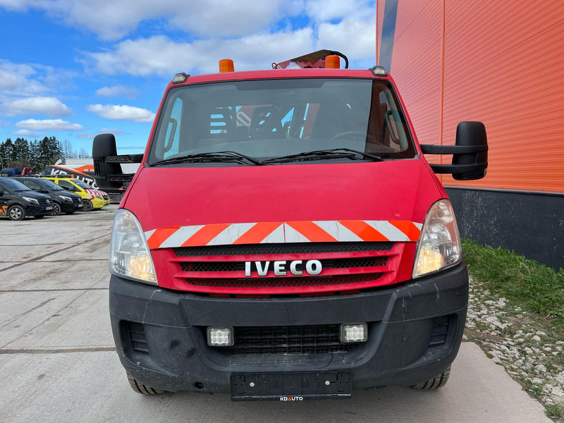 Iveco Daily 65C18 4x2 HMF 683 K2 / PLATFORM L=4256 mm - Utilitaire plateau: photos 3 Iveco Daily 65C18 4x2 HMF 683 K2 / PLATFORM L=4256 mm - Utilitaire plateau: photos 3
